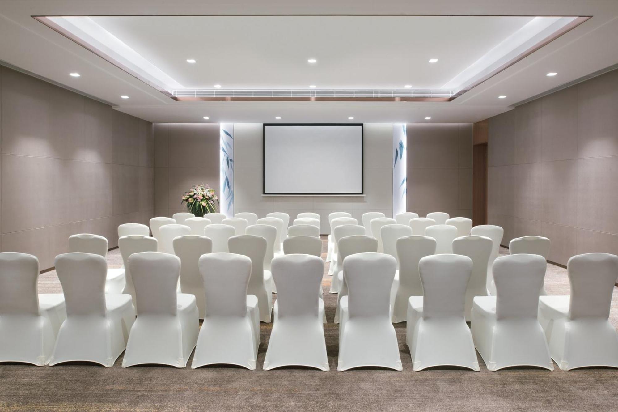 Crowne Plaza Hangzhou Qiantang - The Subway Can Reach The West Lake Scenic Area As Well As The Airport And High-Speed Rail Station, Adjacent To Jinsha Lake And Longfor Paradise Walk Exterior photo